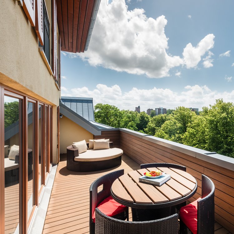 Dachterrasse im Park-Hotel Hagenbeck – Erholung mit Weitblick über Hamburg